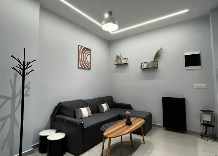 Urban Rotonda Retreat In The City Center!