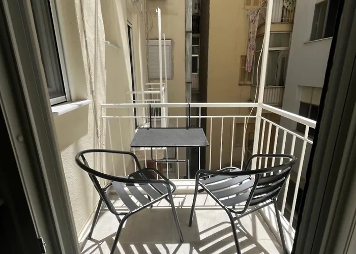 Urban Rotonda Retreat In The City Center! *